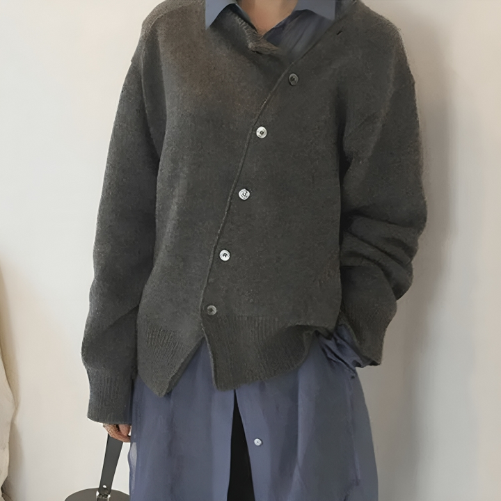Calvyre-Paris | Constance | Cardigan à boutons asymétriques