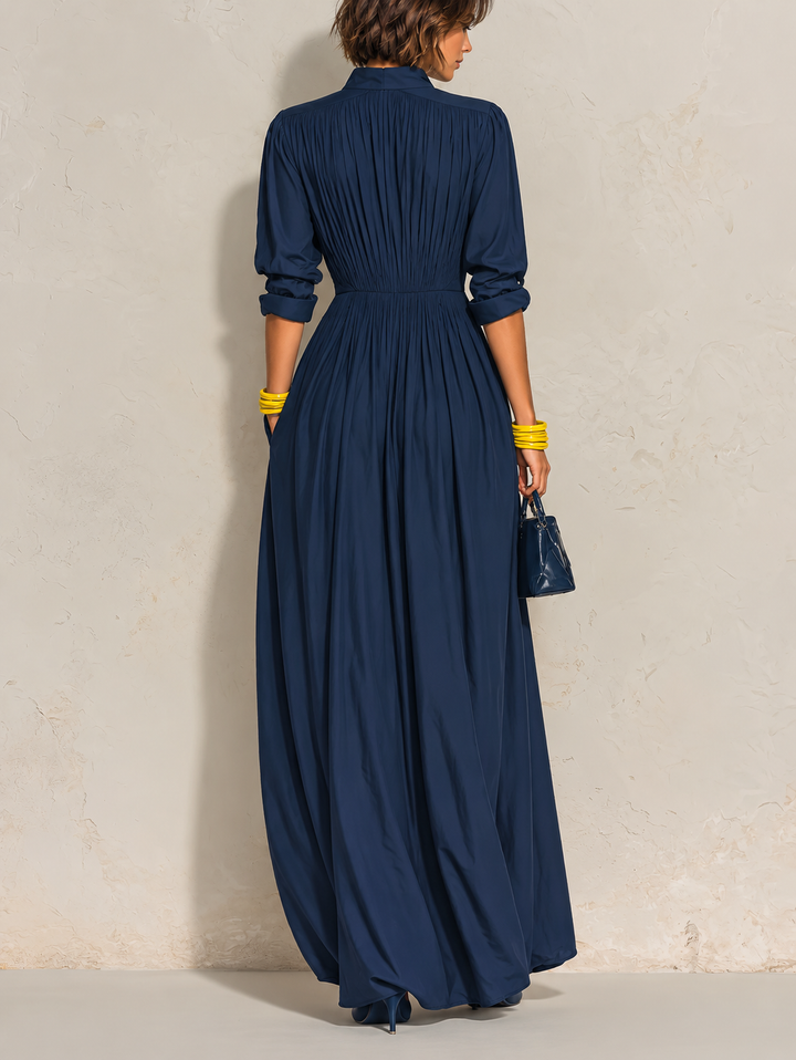Calvyre-Paris | Sophie | Robe longue plissée bleu marine à col V