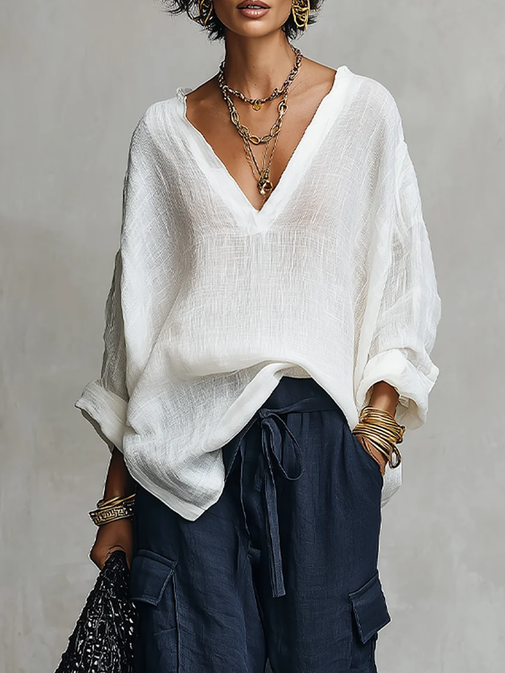 Calvyre-Paris | Louise | Ensemble blouse à col V et pantalon large bleu marine
