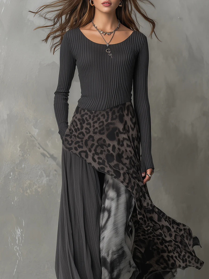 Calvyre-Paris | Laëtitia | Robe longue à rayures grises et imprimé léopard