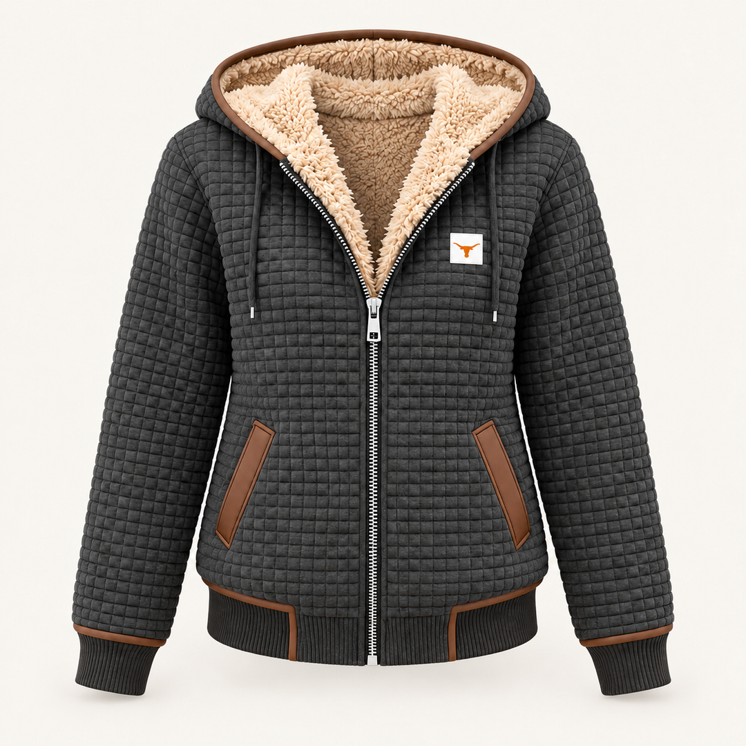 Calvyre-Paris  | Veste Matelassée à Capuche pour Femme Camille — vue de face sur fond blanc cassé.