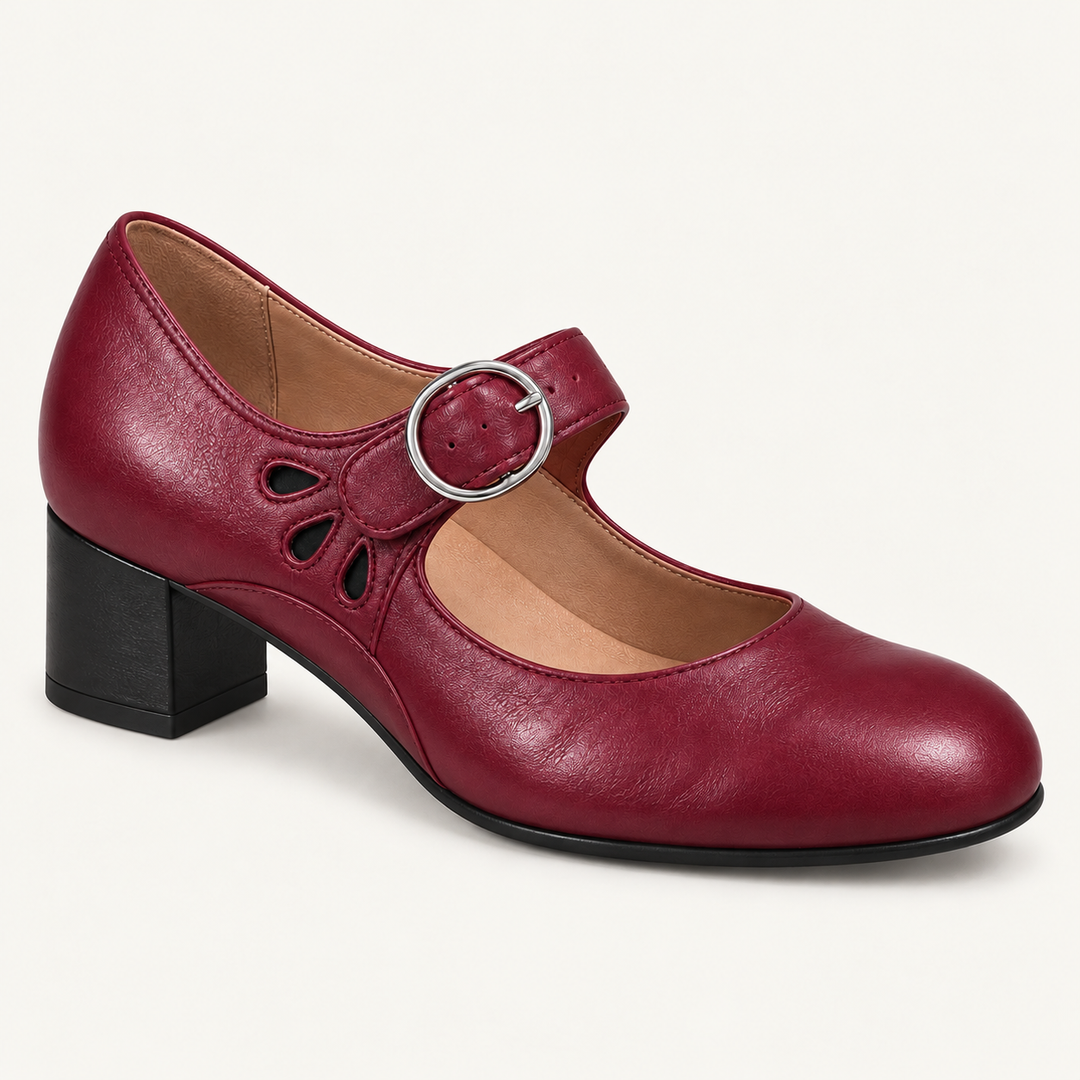 Calvyre-Paris | Babies en Cuir à Talon pour Femme | Tessa — Bordeaux, sur fond blanc cassé.
